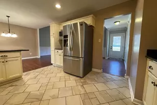 200 Glen Bonnie Ln, Cary, NC 27511 - Photo 17