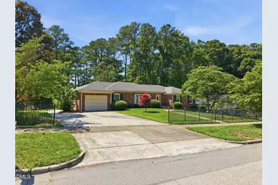 5001 Quail Hollow Drive, Raleigh, NC 27609 - Photo 3