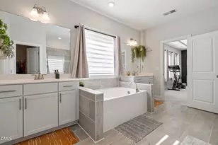245 N Crest Dr, Chapel Hill, NC 27517 - Photo 15