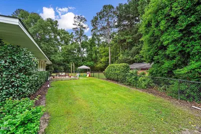 206 E Main Street, Micro, NC 27555 - Photo 7