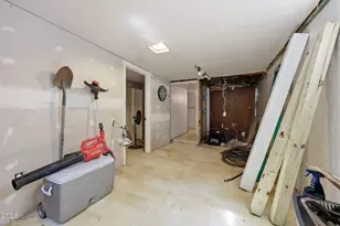540 W Chisholm St, Sanford, NC 27330 - Photo 35