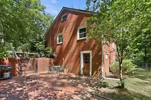 540 W Chisholm St, Sanford, NC 27330 - Photo 7