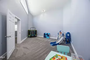 8308 Belgium Dr, Raleigh, NC 27606 - Photo 37