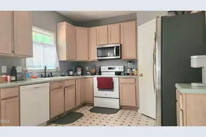 9017 Erinsbrook Drive, Raleigh, NC 27617 - Photo 5