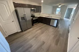 1022 Peony Ln, Youngsville, NC 27596 - Photo 7