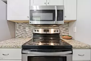 200 Old Spring Hill Ln, Fuquay Varina, NC 27526 - Photo 5