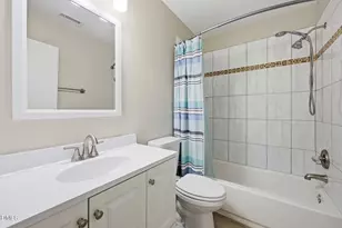 200 Old Spring Hill Ln, Fuquay-Varina, NC 27526 - Photo 5