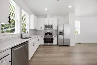 2815 Wilcox Place #101, Raleigh, NC 27607 - Photo 3