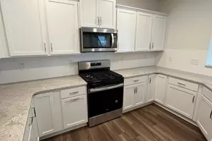 415 Parker Sta Ave, Fuquay-Varina, NC 27526 - Photo 9