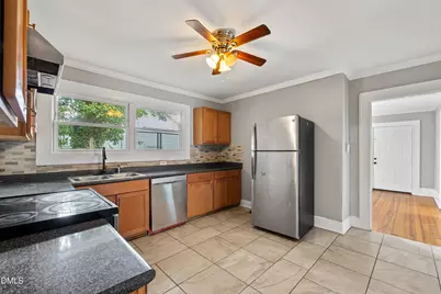 509 N Guthrie Avenue, Durham, NC 27703 - Photo 5