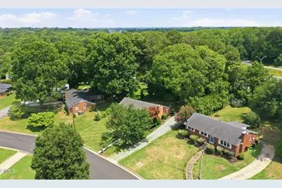 305 Meadowbrook Drive, Burlington, NC 27215 - Photo 31