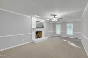 912 Stable Ridge Dr, Holly Springs, NC 27540 - Photo 9