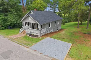 200 N 17th St, Erwin, NC 28339 - Photo 3