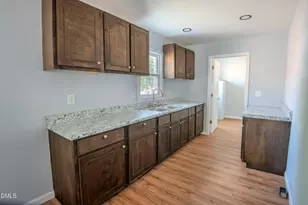 420 Dexter St, Rocky Mount, NC 27803 - Photo 9