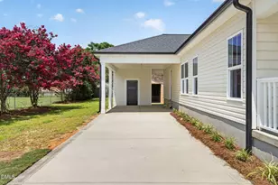 175 Tracy Ln, Dunn, NC 28334 - Photo 7