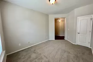 8208 Stone Cellar Dr, Raleigh, NC 27613 - Photo 5