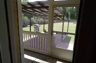 8201 Plum Bush Ct, Willow Springs, NC 27592 - Photo 7