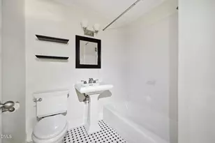 139 Windsor Cir, Chapel Hill, NC 27516 - Photo 19