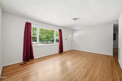 139 Windsor Circle, Chapel Hill, NC 27516 - Photo 5