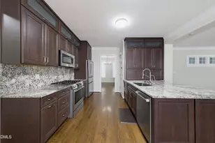 102 Parkside Cir, Chapel Hill, NC 27516 - Photo 15