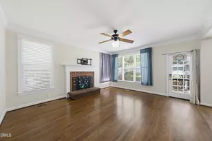 102 Parkside Cir, Chapel Hill, NC 27516 - Photo 19