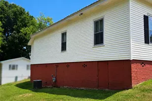 221 Lake Dr, Roxboro, NC 27573 - Photo 3