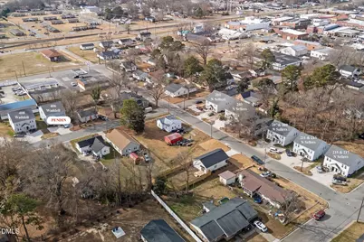 207 N Sellers Street, Selma, NC 27576 - Photo 3