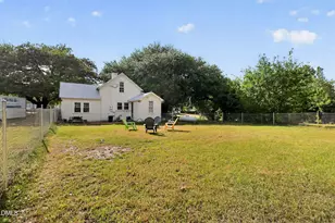 113 Clayton Rd, Angier, NC 27501 - Photo 3