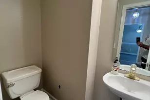 7706 Astoria Pl, Raleigh, NC 27612 - Photo 9