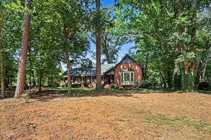 5221 Dutchman Dr, Raleigh, NC 27606 - Photo 5