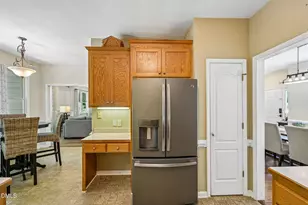 412 W Ballentine St, Holly Springs, NC 27540 - Photo 17