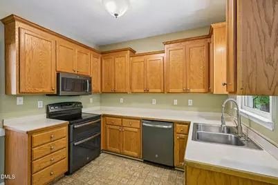 412 W Ballentine Street, Holly Springs, NC 27540 - Photo 13