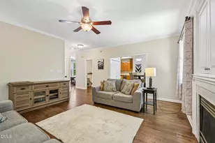 412 W Ballentine St, Holly Springs, NC 27540 - Photo 9