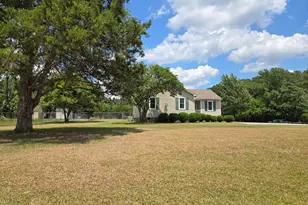 221 Country Ln, Clayton, NC 27520 - Photo 5