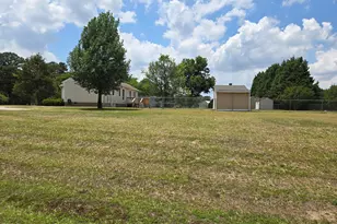 221 Country Ln, Clayton, NC 27520 - Photo 11