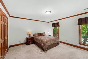 5537 Parkwood Dr, Raleigh, NC 27612 - Photo 15
