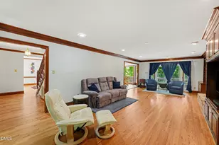 5537 Parkwood Dr, Raleigh, NC 27612 - Photo 5