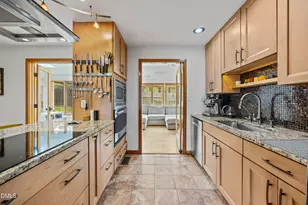 401 Warren Ave, Cary, NC 27511 - Photo 9