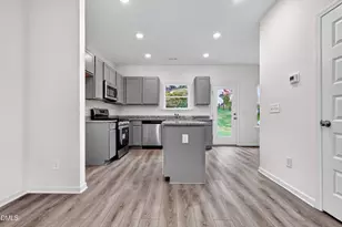 42 Gresham Ct, Dunn, NC 28334 - Photo 5