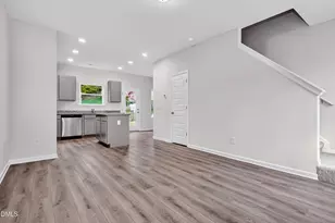 42 Gresham Ct, Dunn, NC 28334 - Photo 3