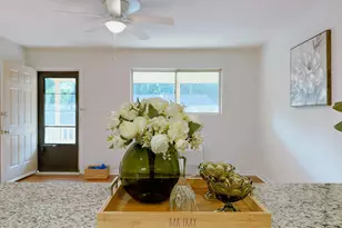 130 S Estes, Chapel Hill, NC 27517 - Photo 7