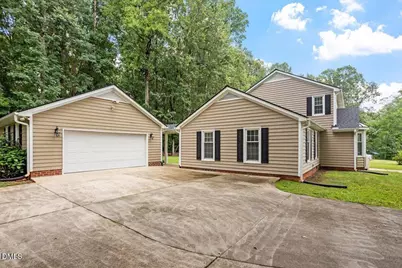 119 E Stratford Drive, Henderson, NC 27537 - Photo 5