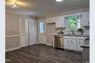 5906 Applewood Lane, Raleigh, NC 27609 - Photo 3
