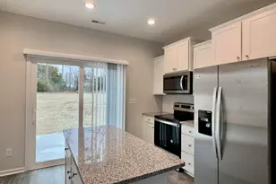130 Henhouse Ct, Zebulon, NC 27597 - Photo 5