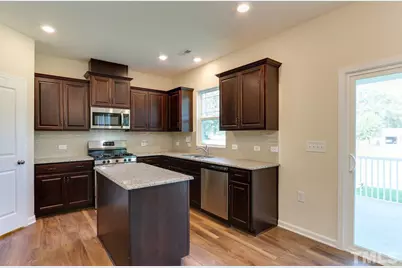 204 Loxton Street, Fuquay-Varina, NC 27526 - Photo 5
