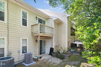 1513 E Franklin Street #E 114, Chapel Hill, NC 27514 - Photo 3