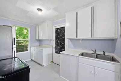 111 Markham Street, Burlington, NC 27215 - Photo 11