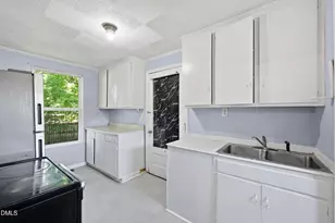 111 Markham St, Burlington, NC 27215 - Photo 11