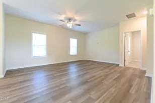 202 Baxley Dr, Dunn, NC 28334 - Photo 5
