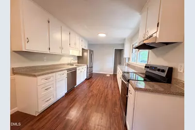917 Hillview Drive, Cary, NC 27511 - Photo 3